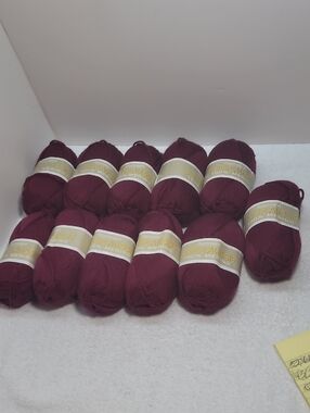 Queensland Super Aussie 100% Merino 11 Skeins - NWOT